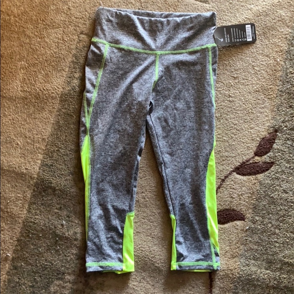 Capri workout leggings